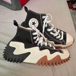 Converse run star motion